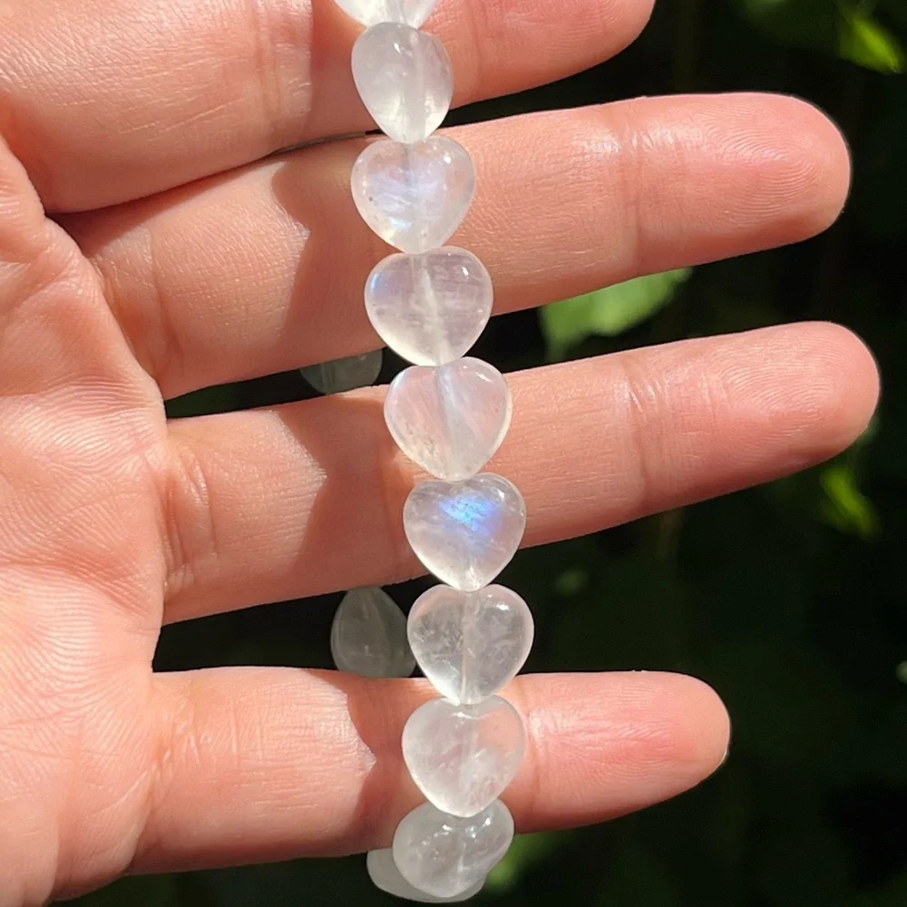 11mm stretchable high quality flashy Moonstone‎ heart bracelet